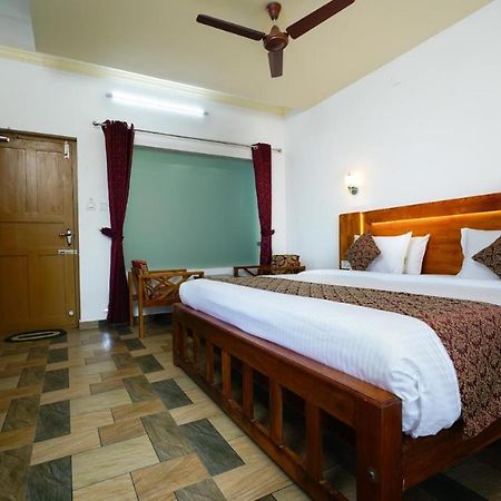 Lime Light Resort Munnar Buitenkant foto