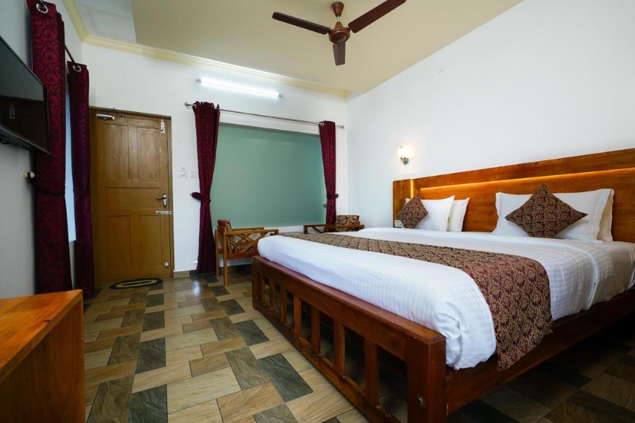 Lime Light Resort Munnar Buitenkant foto